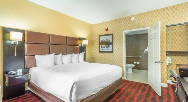 Двухместный номер Standard с видом на внутренний двор Inn at the Peachtrees, an Ascend Collection Hotel