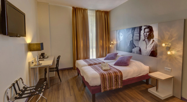 Двухместный номер Standard Hôtel Arles Plaza