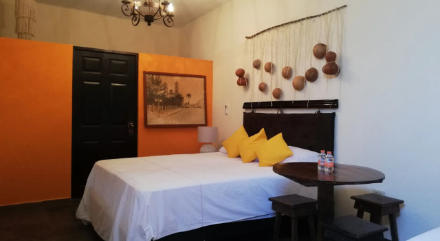 Трёхместный номер Standard Casa Aluxes Hotel