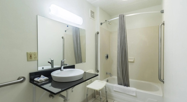 Четырёхместный номер Standard Motel 6-Crawfordsville, IN