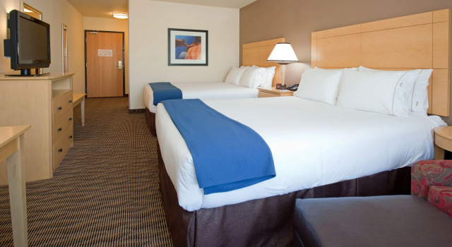 Четырёхместный номер Standard Holiday Inn Express West Valley City by IHG