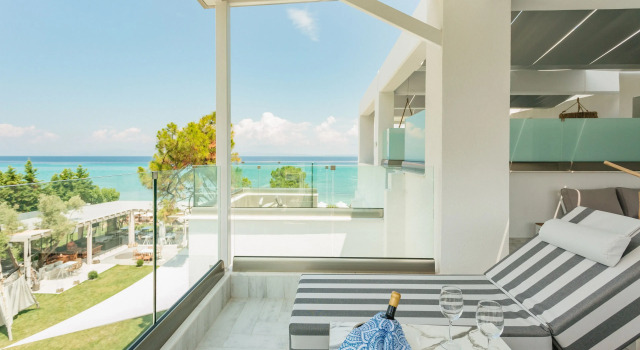 Люкс Дуплекс с частичным видом на море Blue Carpet Luxury Suites