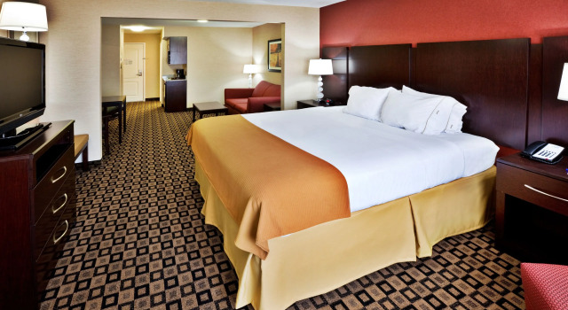 Двухместный люкс Holiday Inn Express Hotel & Suites Crawfordsville by IHG