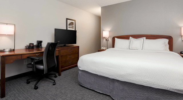 Двухместный номер Standard City Express by Marriott Houston Intercontinental Airport