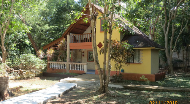 Cabana Alonaland Resort Apartelle