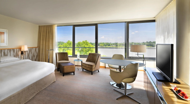 Двухместный номер Club Access Deluxe Hyatt Regency Mainz