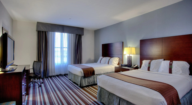 Четырёхместный номер Standard Hilton Garden Inn Irvine Spectrum Lake Forest