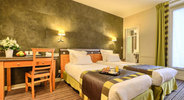 Двухместный номер Comfort Hôtel Mondial