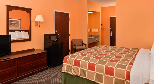 Четырёхместный номер Standard Executive Inn & Suites Breaux Bridge, LA