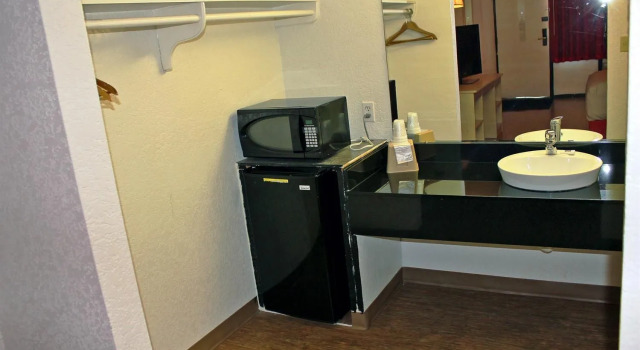 Четырёхместный номер Standard Motel 6-Sallisaw, OK