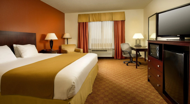 Двухместный номер Standard Holiday Inn Express Hotel & Suites Mount Pleasant by IHG