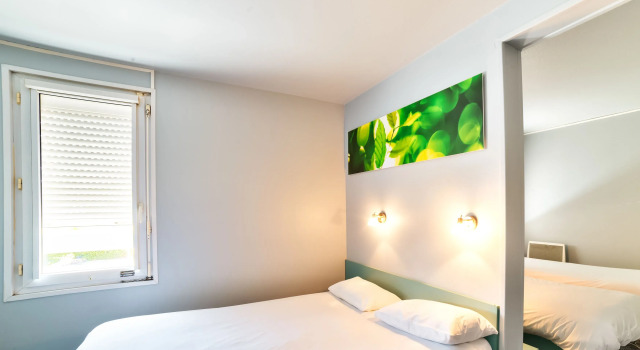 Четырёхместный номер Standard Brit Hotel Macon Nord Autoroute du Soleil