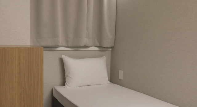 Кровать в общем номере (мужской номер) Grids Tokyo Akihabara Hotel&Hostel