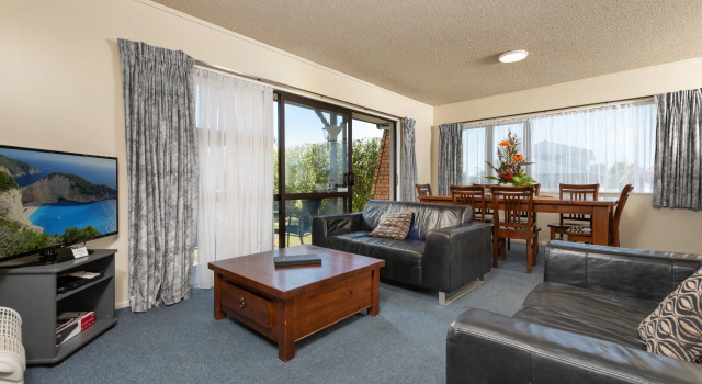 Апартаменты с 3 комнатами Cobblestone Court Motel - Wenzel Motels