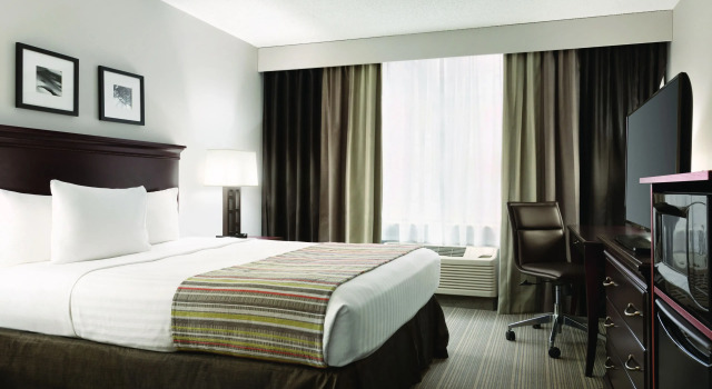 Двухместный номер Standard Country Inn & Suites by Radisson, Traverse City, MI