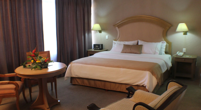 Двухместный люкс Best Western PLUS Plaza Florida & Tower
