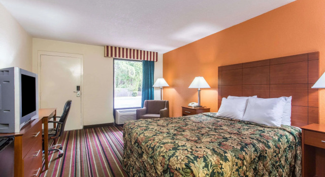 Двухместный номер Standard Days Inn by Wyndham Lake City I-10