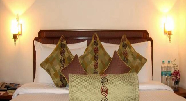 Номер Standard Peerless Hotel Kolkata