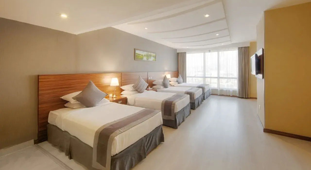 Четырёхместный номер Standard Al Safwah Orchid Hotel