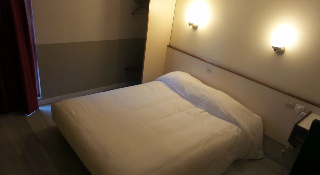 Номер Economy Hôtel Crocus Caen Mémorial