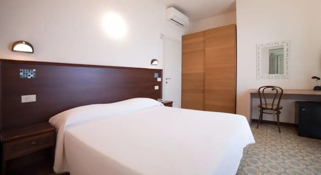 Двухместный номер с балконом Hotel Metropol