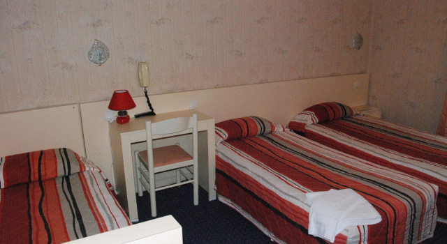 Трёхместный номер Standard Hôtel Acropolis - Lourdes