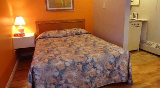 Четырёхместный номер Standard с видом на горы Motel Tremblant