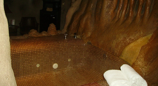 Люкс Red Carpet Inn & FantaSuite Hotel