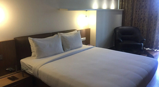 Номер Executive Flora Airport Hotel and Convention Centre Kochi