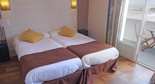 Двухместный номер Comfort с видом на море Hotel Belle Vue Royan