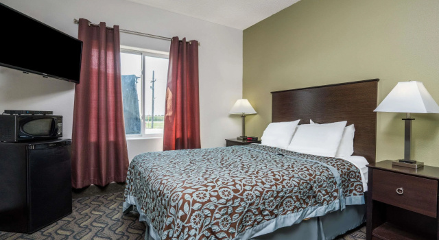 Двухместный номер Standard Days Inn by Wyndham Fargo Casselton Waterpark
