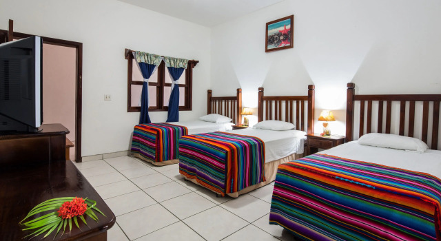 Трёхместный номер Standard Splash Inn Dive Resort & Villas