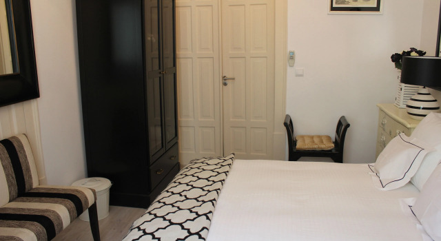Lisbon Downtown Inn, Забронировать Отель Отели Лиссабона 3 звезды, рядом с Статуя Фернандо Пессоа, 3*