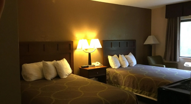 Четырёхместный номер Standard Super 8 by Wyndham Manchester Airport