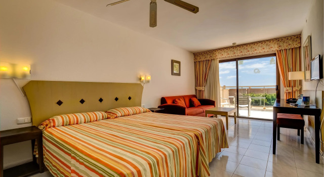 Двухместный номер Standard SBH Taro Beach Hotel