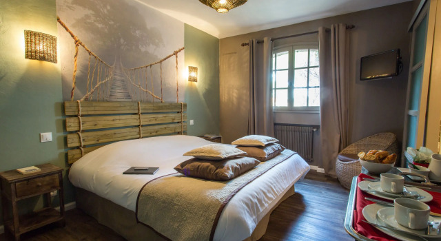 Двухместный номер Standard Le Confidentiel Hôtel & SPA