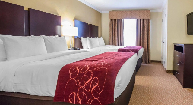 Четырёхместный люкс Comfort Suites Elizabethtown