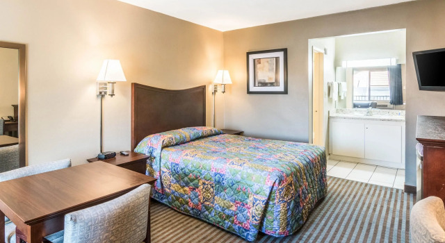 Двухместный номер Standard Rodeway Inn Regalodge