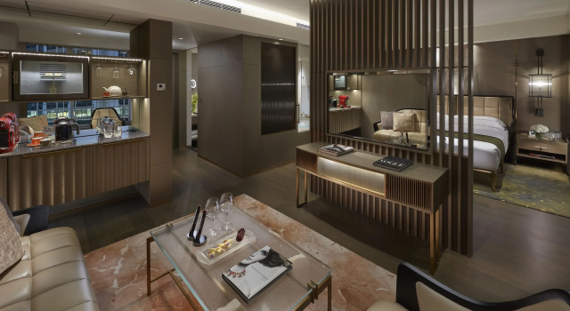 Двухместный номер L600 Executive Mandarin Oriental The Landmark, Hong Kong