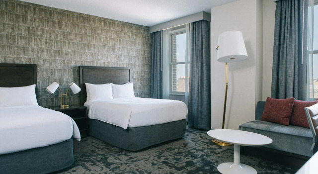 Четырёхместный номер Standard Marriott St. Louis Grand
