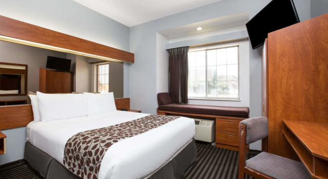 Двухместный номер Microtel Inn & Suites by Wyndham Garland/Dallas
