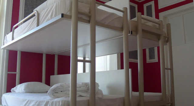 Кровать в общем номере Safestay Lisbon Bairro Alto