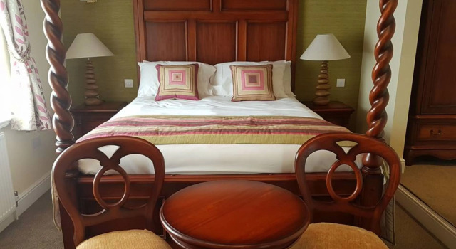 Номер Standard The George Hotel