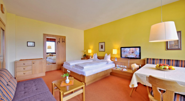 Номер Grand Hotel Gartenresidence Zea Curtis