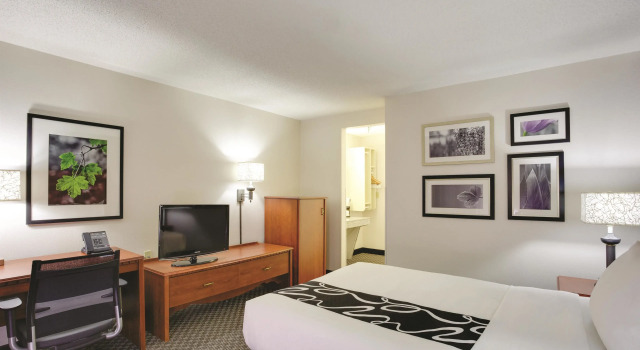 Двухместный номер Standard La Quinta by Wyndham Harrisburg Airport Hershey