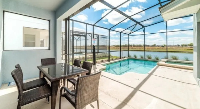 Storey Lake Resort - 5BD/5BA Pool Home - Sleeps 10 - Gold - RSL513 Vil, Varaa Lomakeskus Kissimmee Kissimmee