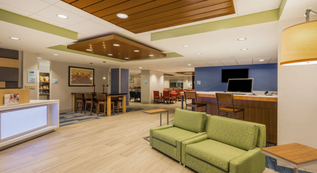 Holiday Inn Express Bloomsburg by IHG, Buchen Sie Hotel Bloomsburg Pennsylvania
