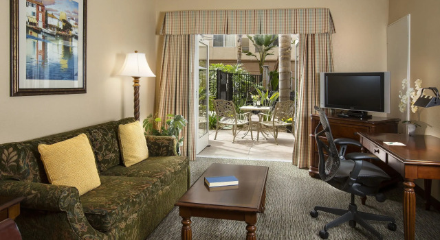 Двухместный люкс c 1 комнатой Homewood Suites by Hilton San Diego-Del Mar