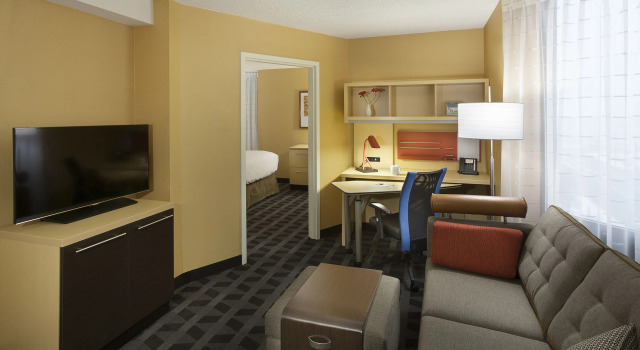 Люкс TownePlace Suites by Marriott Toronto Northeast/Markham