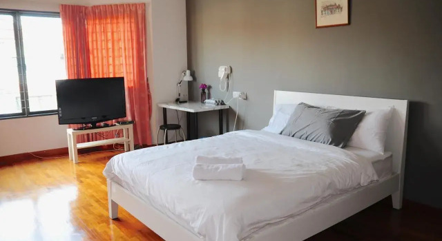 Люкс GRAYHAUS Guest House